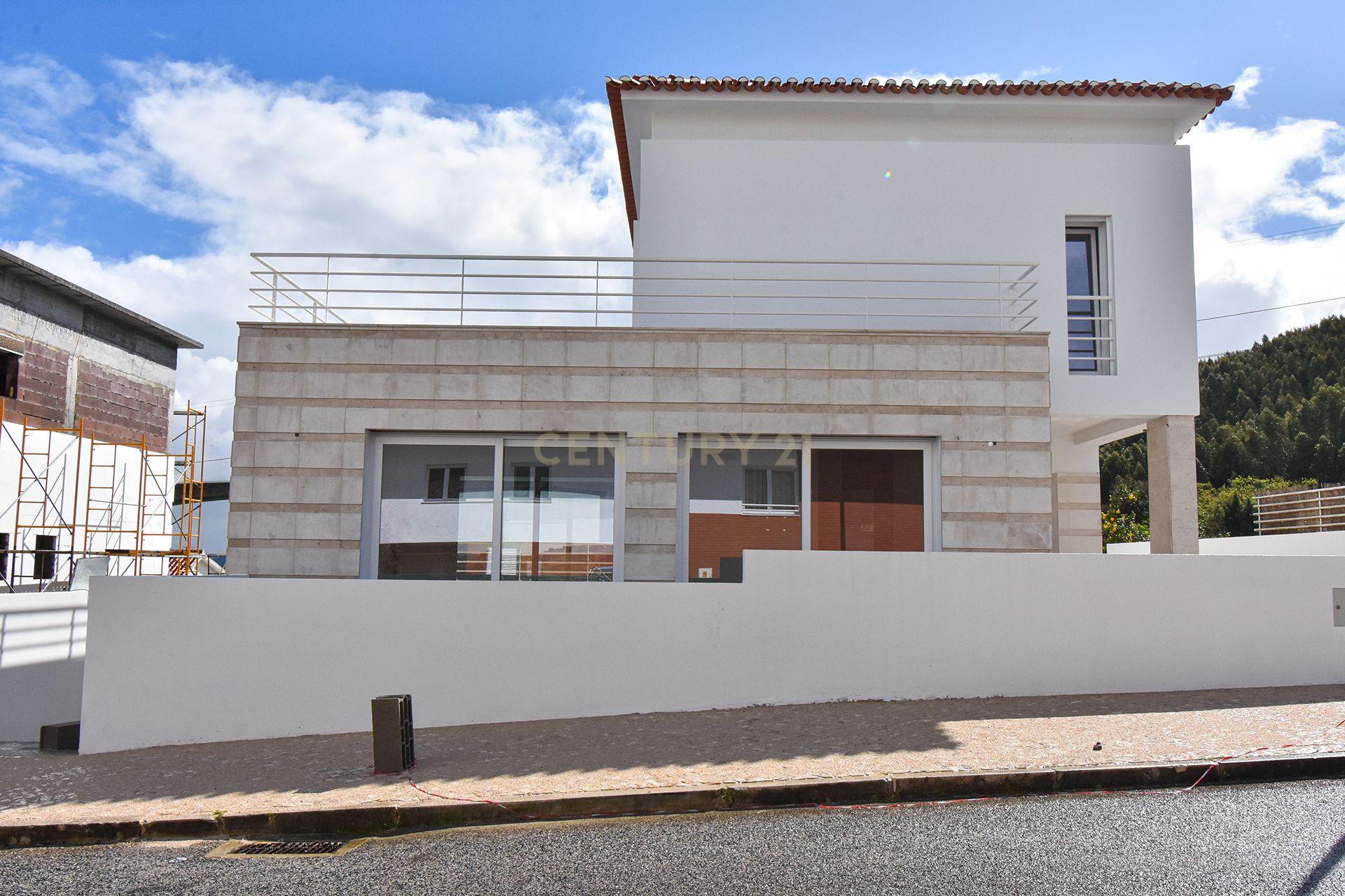 Moradia Isolada T3 - Loures - Image 4