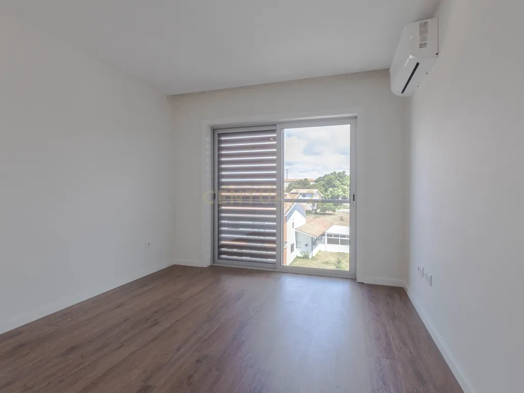 T4 Duplex com vista mar em Espinho - Image 13