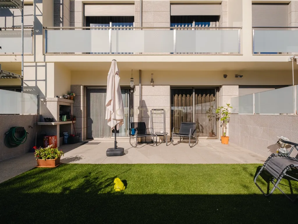 Moradia T4 com 255 m², Suíte Generosa, Jardim e Garagem para 3+ Viaturas | Astromil, Paredes - Image 45