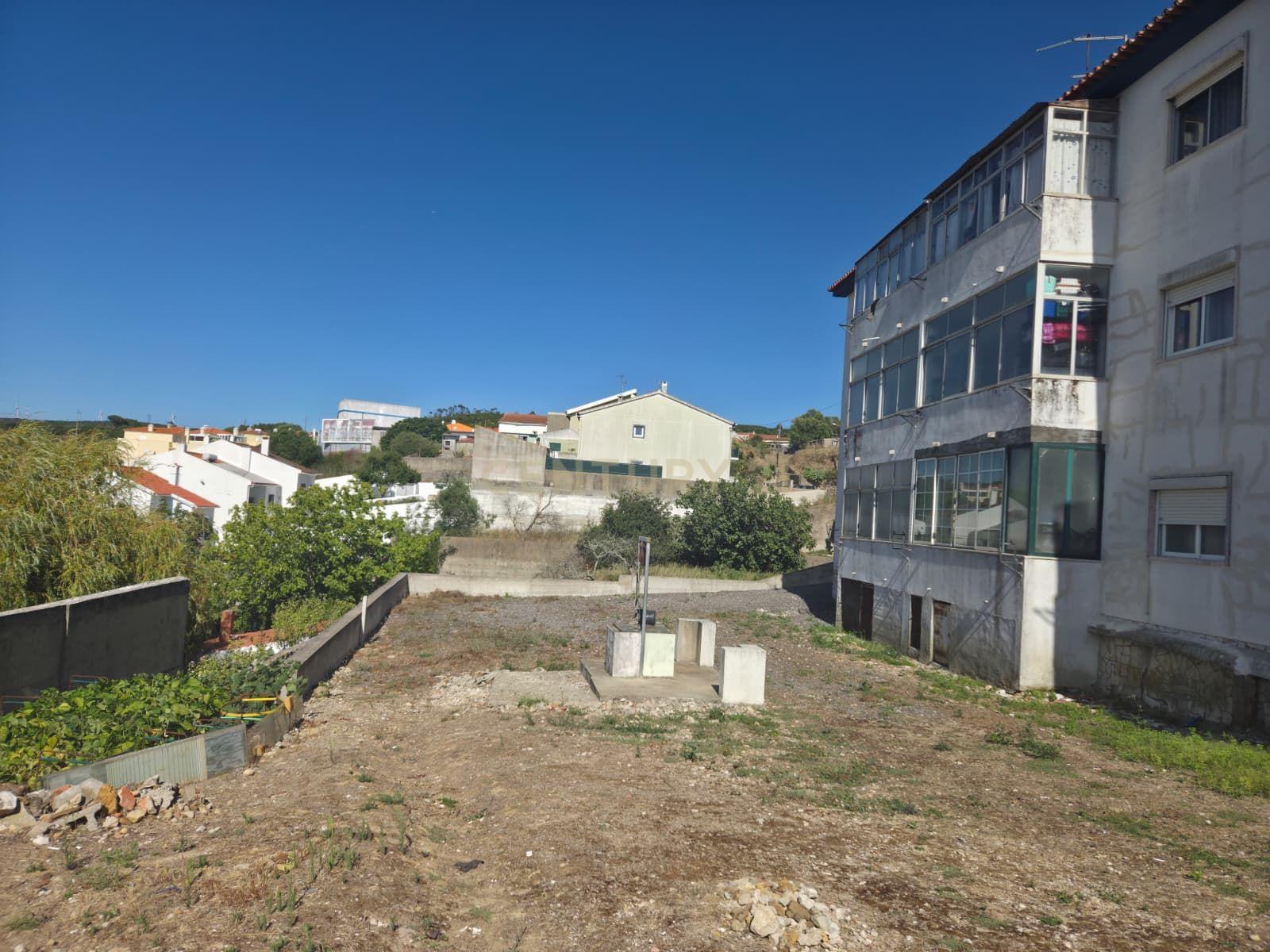 Fotografia 6 de Apartamento T2 - Encontra-se arrendado a casal jovem com Contrato de Arrendamento (Inicio: Janeiro 2020) com renda mensal de 427,24€.