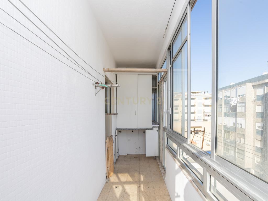 Apartamento T3 em Almada com Excelente Localização - Image 28