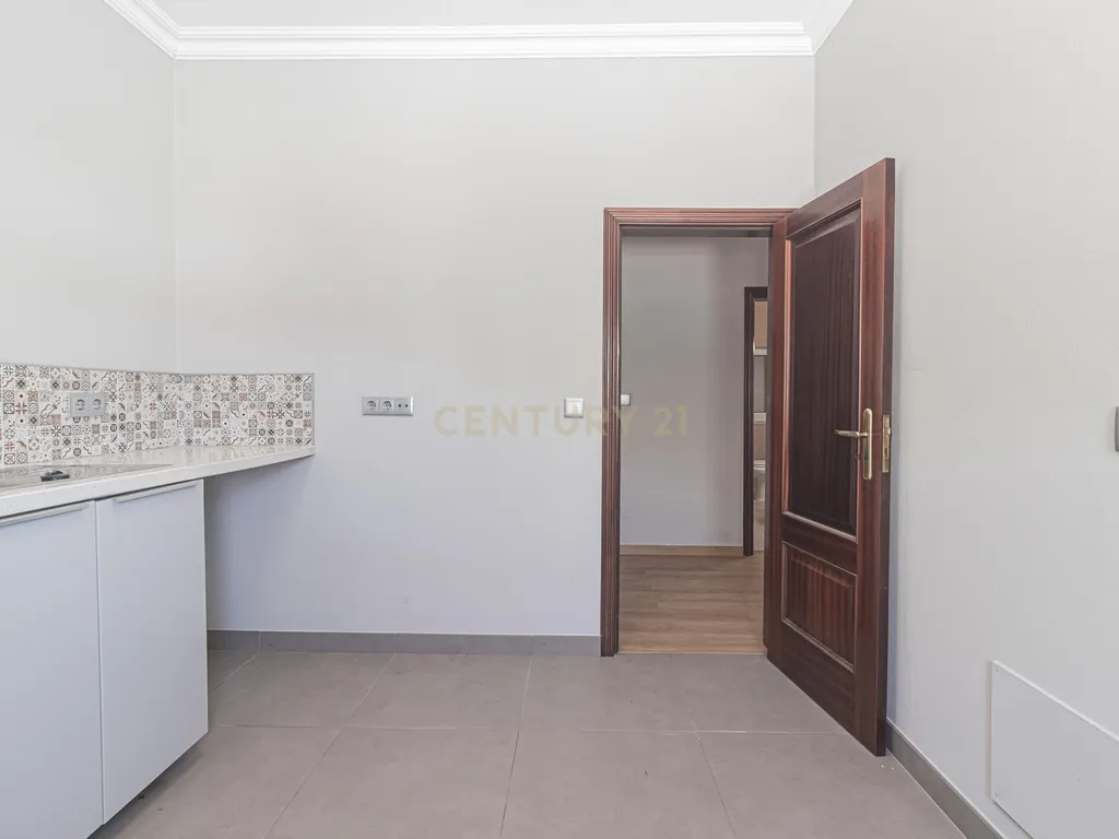 Moradia T4 em Vila Nova - Bucelas - Image 7