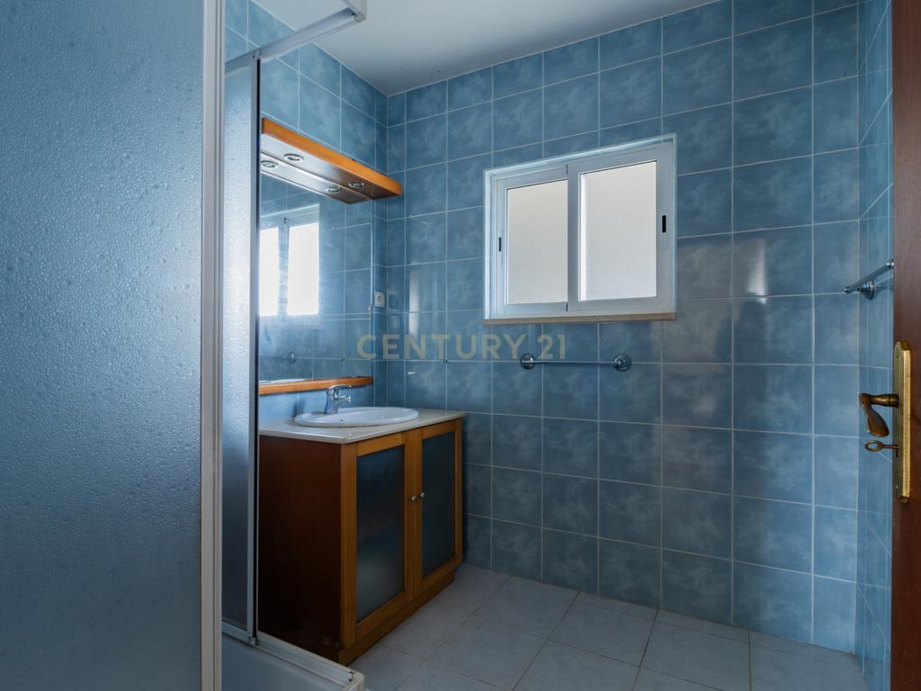Moradia T3 com terreno + Moradia T2 - Image 14