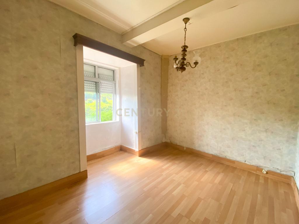 Prédio Para Reabilitação - A 100 metros do Polo Principal da UBI, Covilhã - Image 2