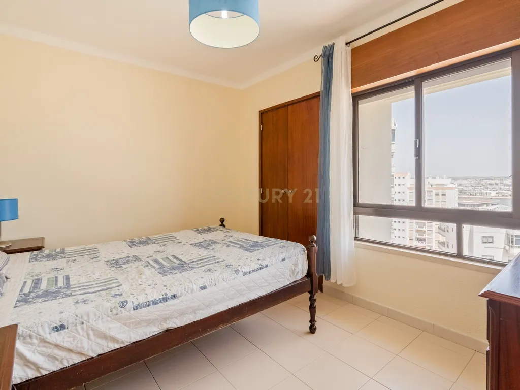 Apartamento T2 com vista rio, a 2 minutos da zona ribeirinha, em Portimão - Image 26