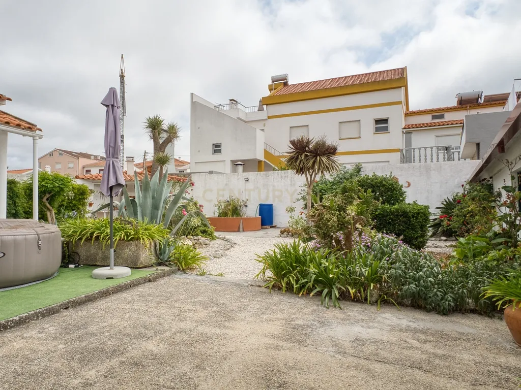 Linda Moradia T2 com Jardim e garagem a poucos kms de Martinho do Porto - Image 31
