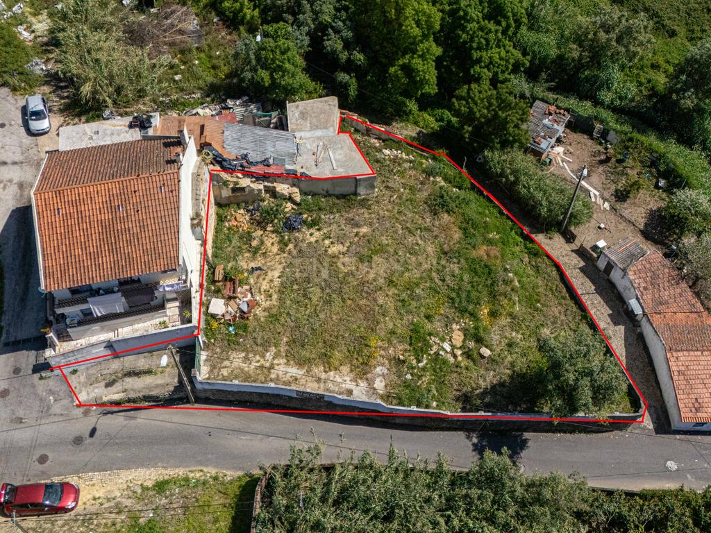 Terreno Urbano em A- da Beja-  Amadora, Oportunidade Única por 140.000€ - Image 23