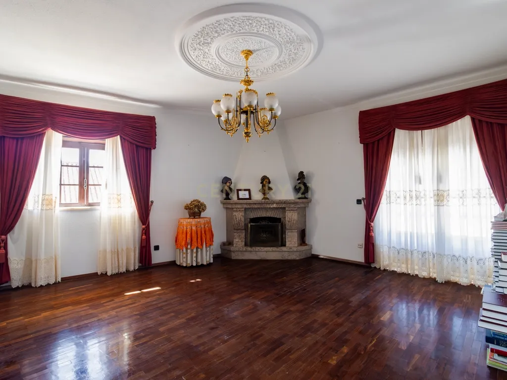 CONJUNTO MORADIA, 4 APARTAMENTOS E PAVILHÃO - Image 26