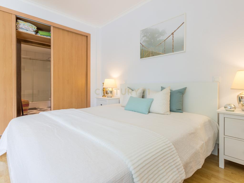 Espetacular Moradia com Piscina em Setúbal, Barreiro - Image 22