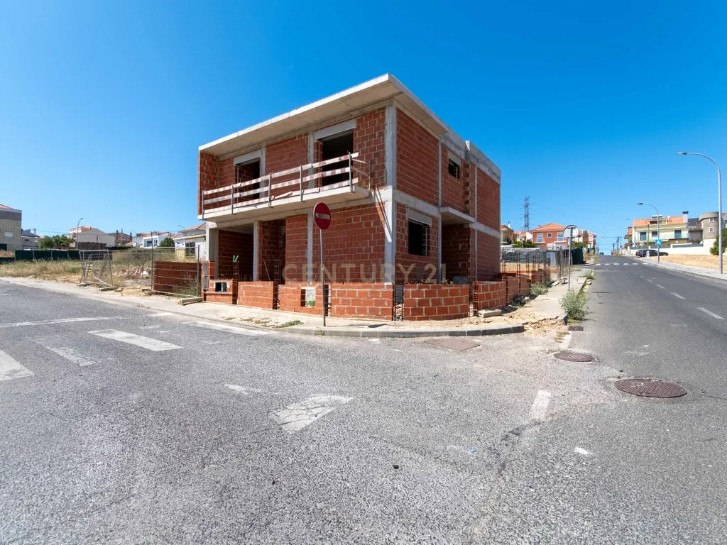 Terreno para construção de moradia T3 | 190 m² | Amadora - Image 4