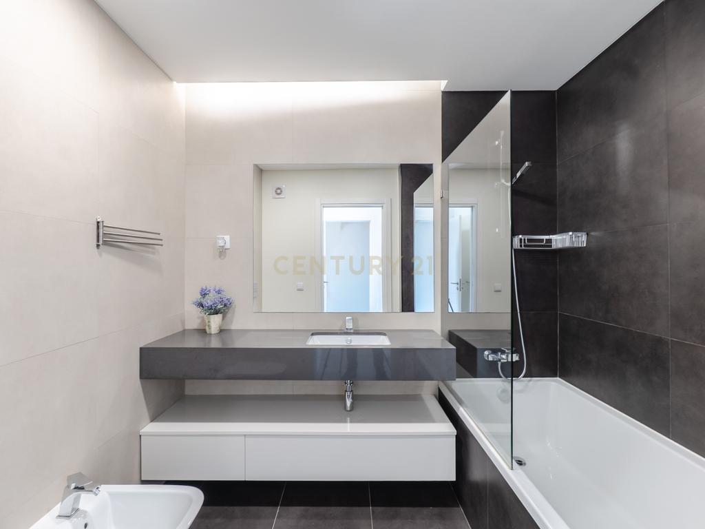 Duplex com terraço! a 5 minutos das praias! Quinta de Santa Teresa! - Image 27
