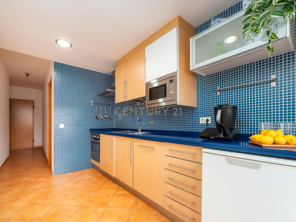 Apartamento T1 | Vista mar | Piscina | Estacionamento | Praia 100mt | Armação de Pera | Algarve - Image 18