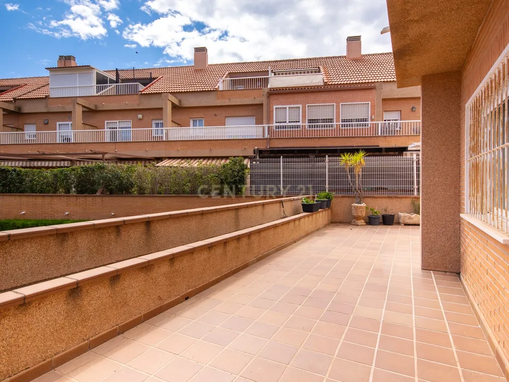 Moradia geminada de esquina em Alicante Golf, espaço, privacidade e qualidade de vida numa das zonas mais exclusivas de Alicante - Image 33