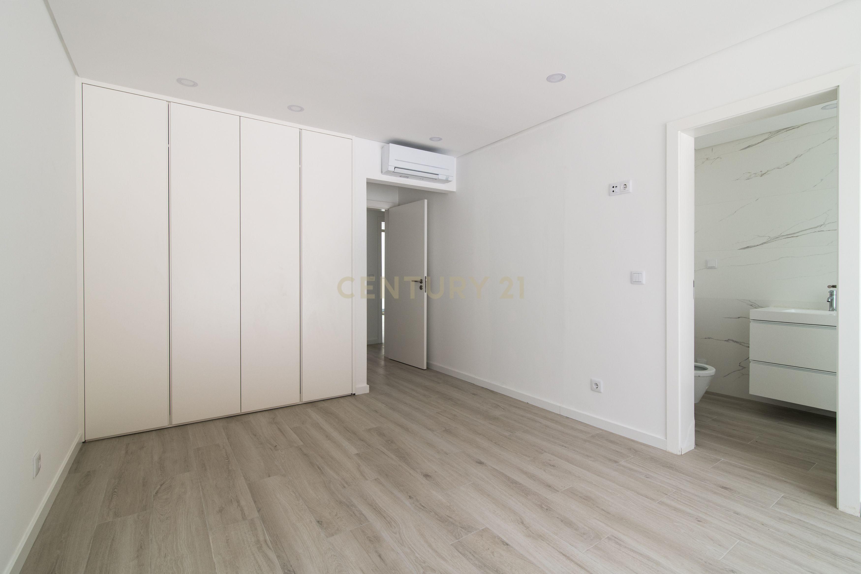 Condomínio Villas d’Ouro – Exclusividade e Conforto no Coração de Sesimbra - Image 35