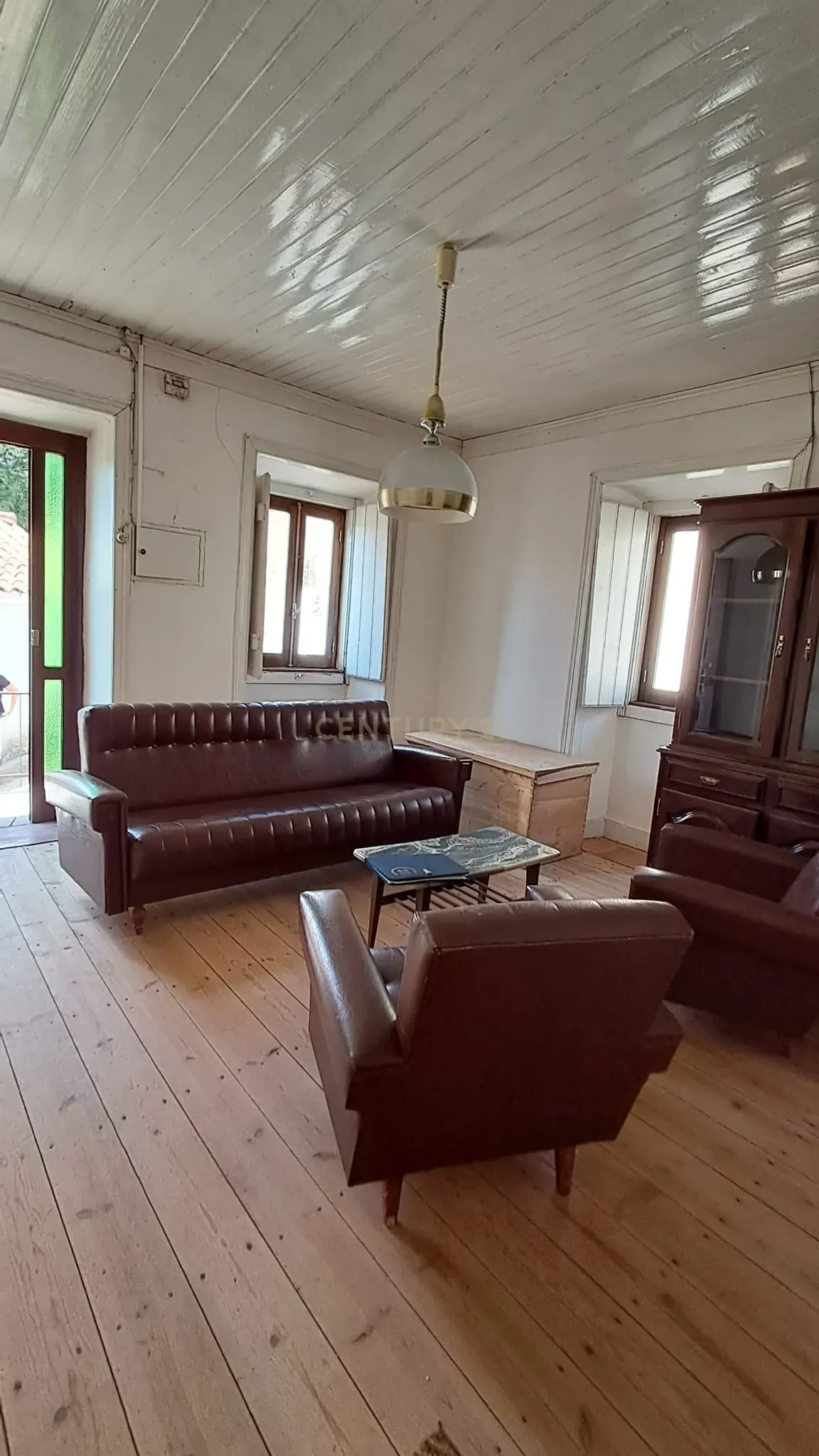 Fotografia 2 de Moradia T2 com 1.950 m² de Terreno | Para Remodelar | Castanheira - Alcobaça