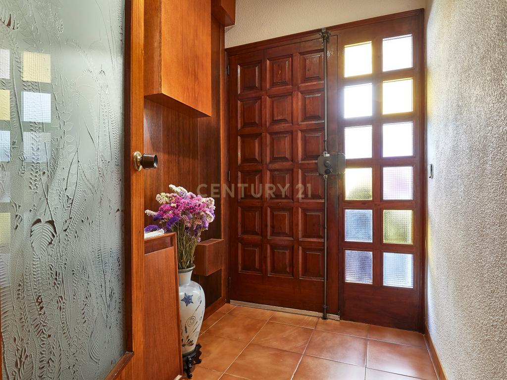  - Image 4