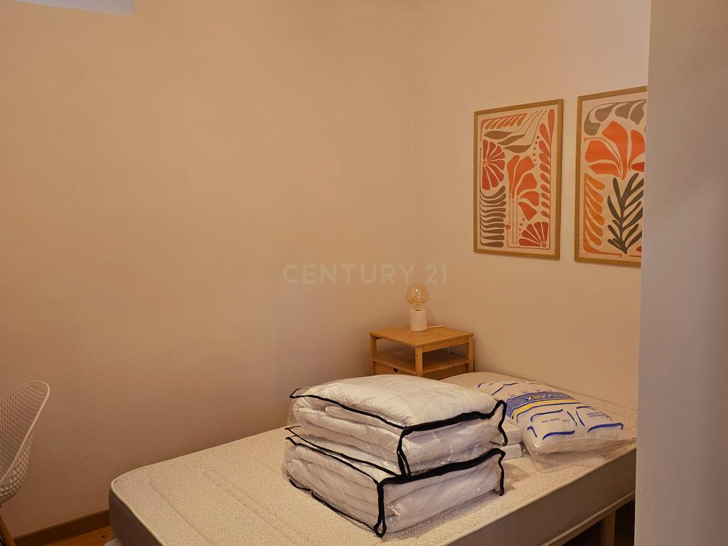 Moradia T6 Duplex no Centro Histórico de Évora – Ideal para Alojamento Local ou Arrendamento Estudantil - Image 11