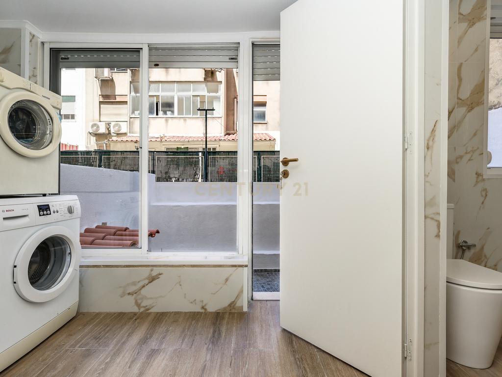 T2+1 renovado para arrendamento na Estrela (CAVE) | Lisboa - Image 4