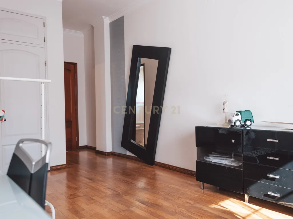 Moradia Isolada T4+2 com Piscina | Lazarim – Charneca da Caparica - Image 31