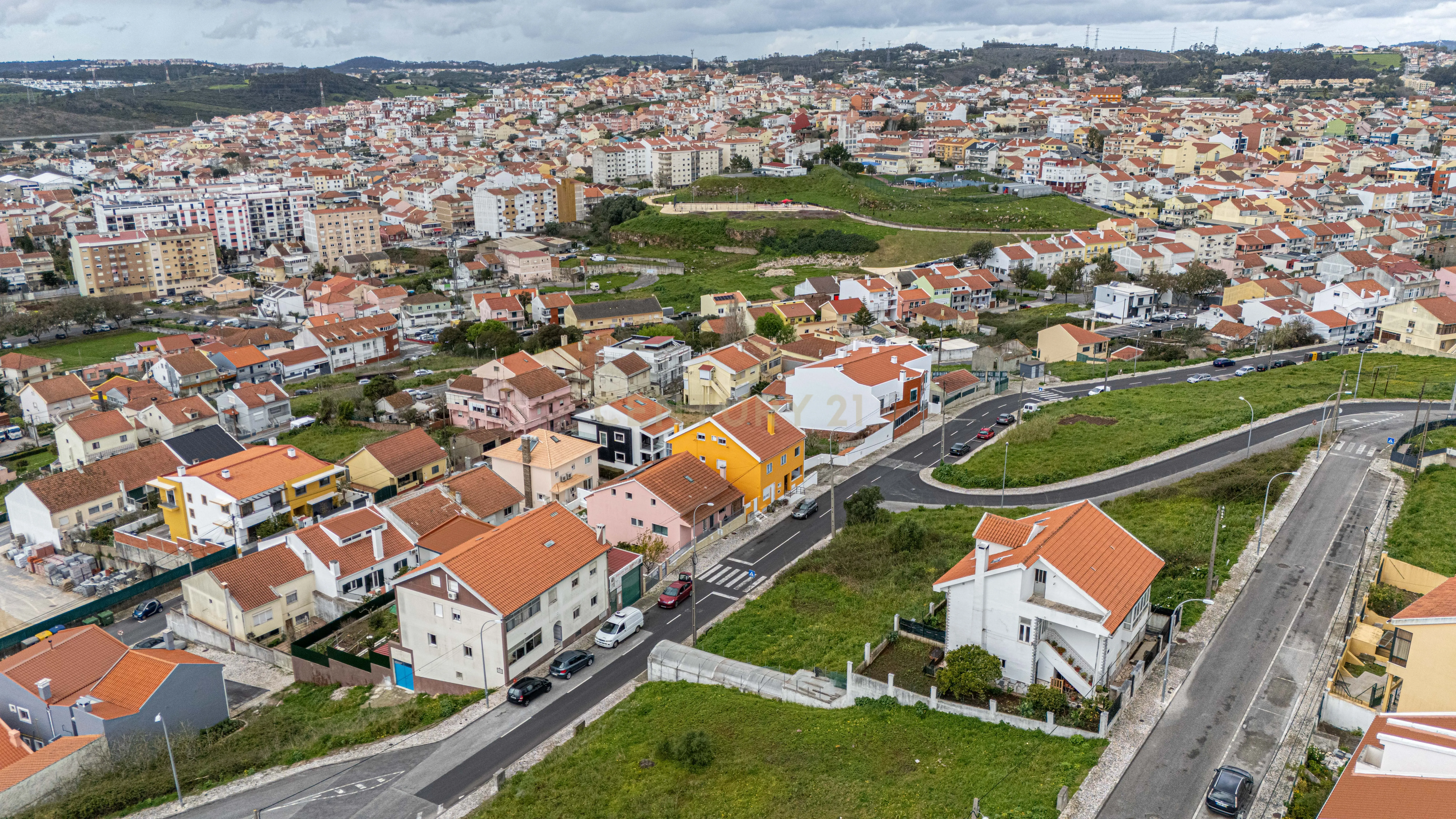 Terreno Urbano para construção de moradia unifamiliar (Casal de Cambra) - Image 10