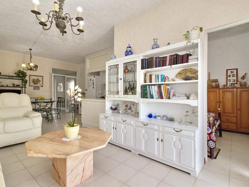 Apartamento T1+2 na Histórica Aldeia do Castelo de Sesimbra - Image 10