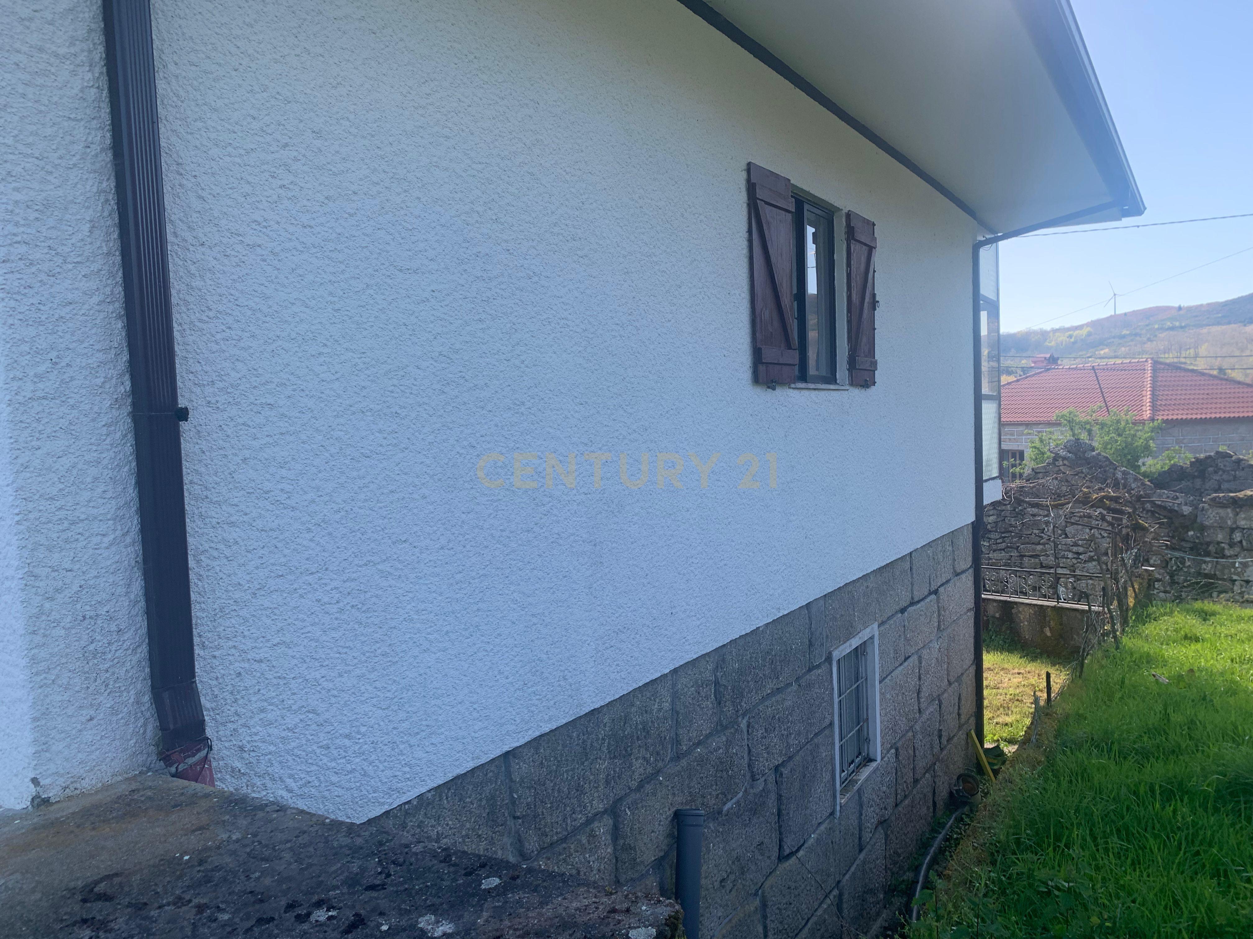 Casa pronta a habitar com garagem e terreno – a 2 km do Rio Rabagão - Image 35