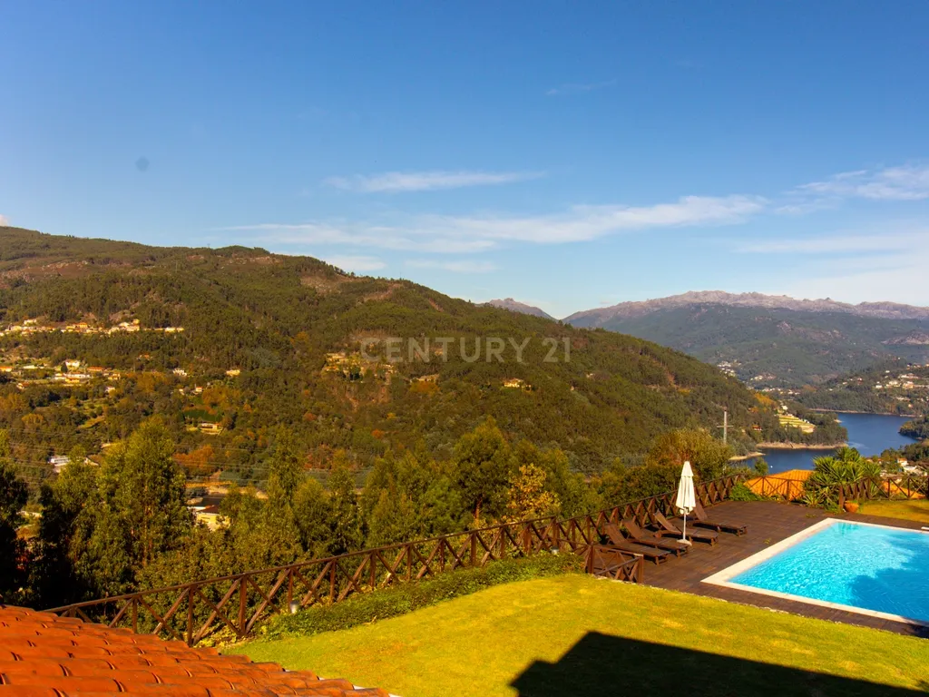Moradia de Luxo na Caniçada, Gerês com vistas rio - Image 11