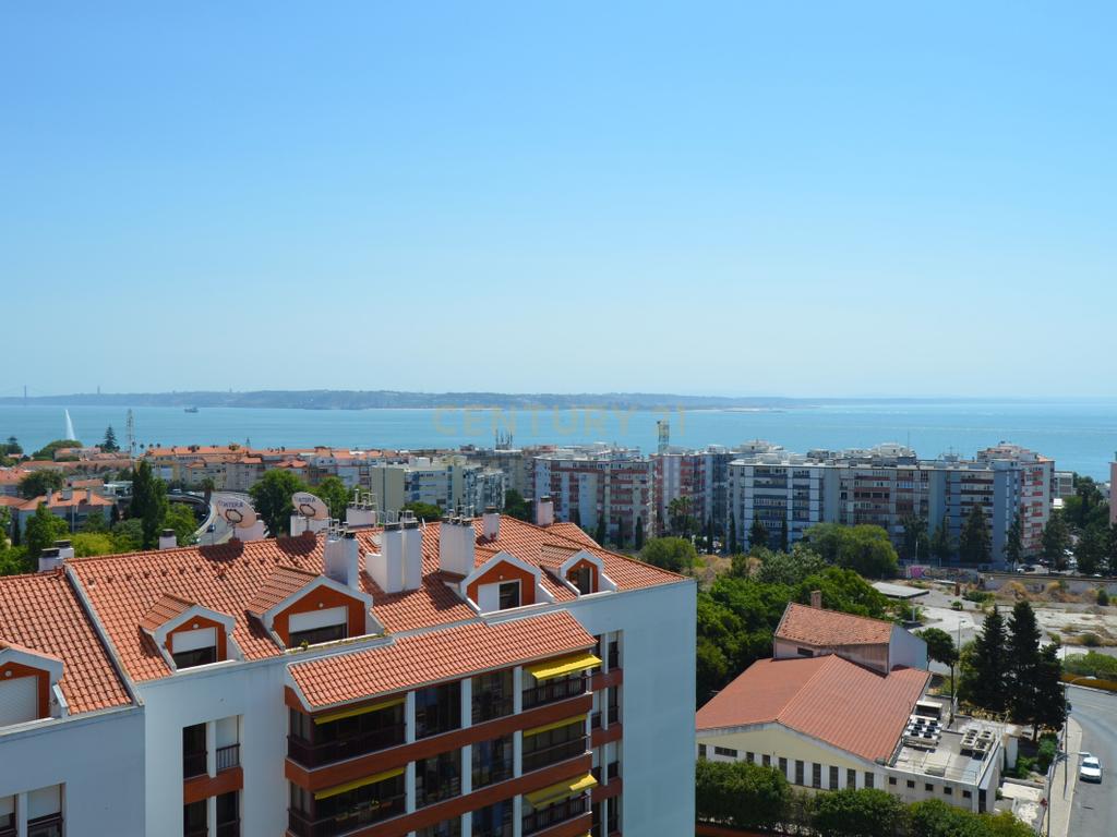✨ Apartamento T3* com Vista Mar e Rio em Oeiras ✨ - Image 2