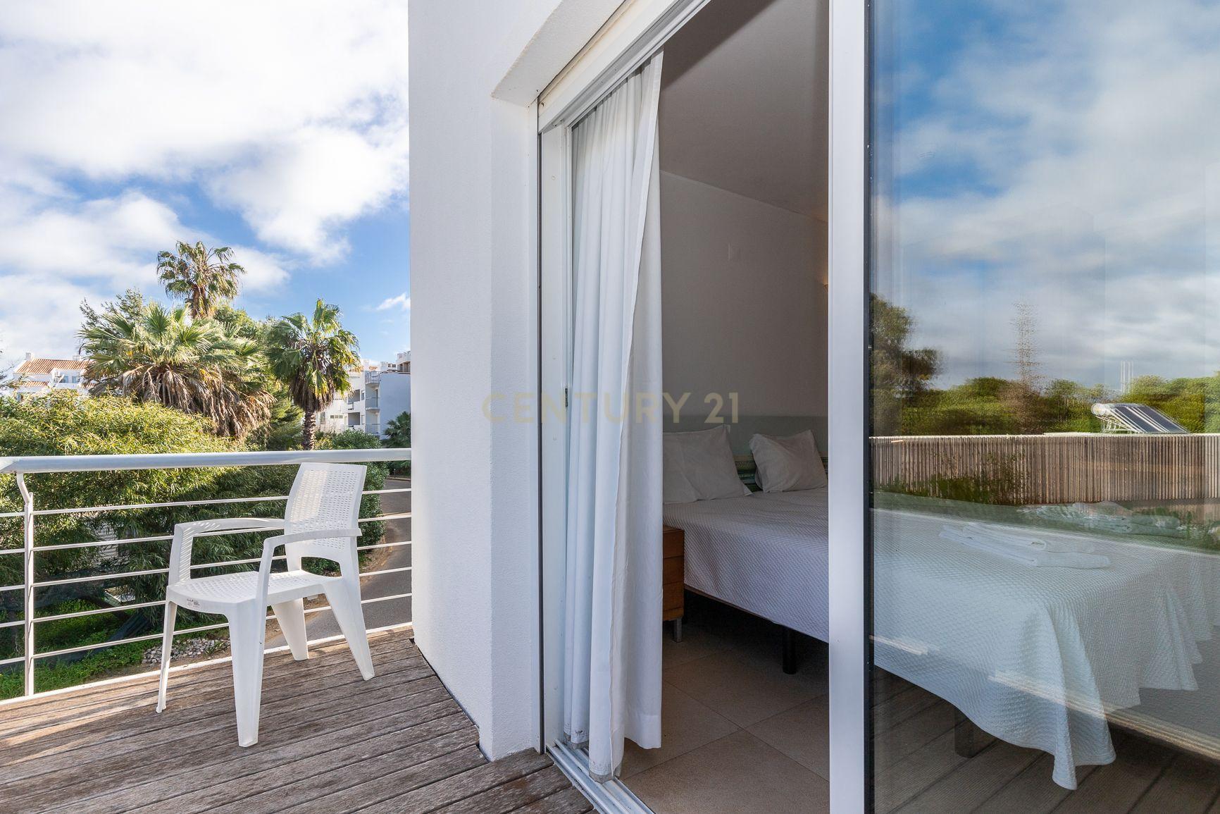 T2 , Golden Club Cabanas. - Image 10