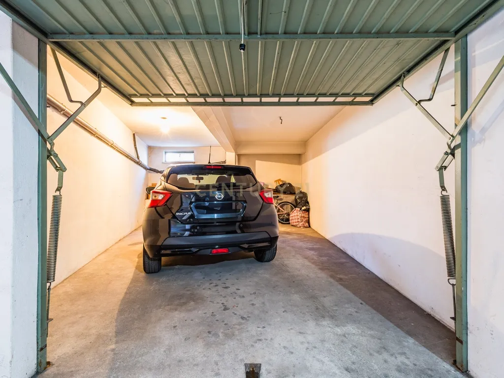 T2 com 110 m² | Espaço a Sério, Varanda e Garagem - Image 18