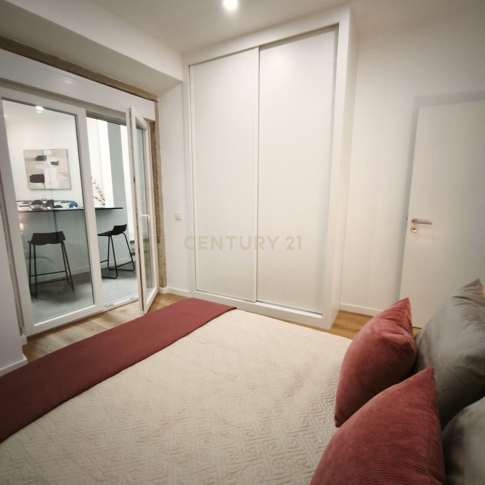 Fotografia 9 de Apartamento T3 totalmente remodelado, com arrecadação e excelente localização