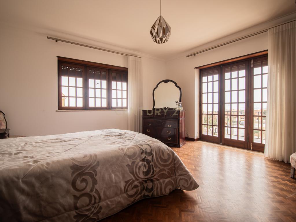 Moradia com vista mar, situada numa aldeia piscatória a 200m da praia - Image 29
