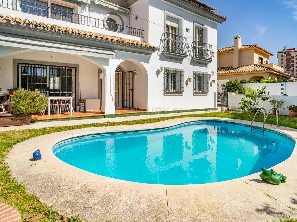 Moradia isolada com piscina privada em Sohail, Fuengirola - Image 36