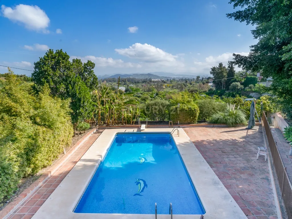 Propriedade única com 2 habitações independentes, piscina e zona desportiva em Alhaurín de la Torre - Image 42