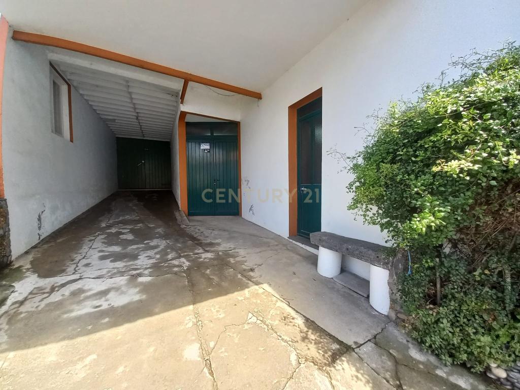 Moradia T4 em Ponta Garça, Vila Franca do Campo - Image 3