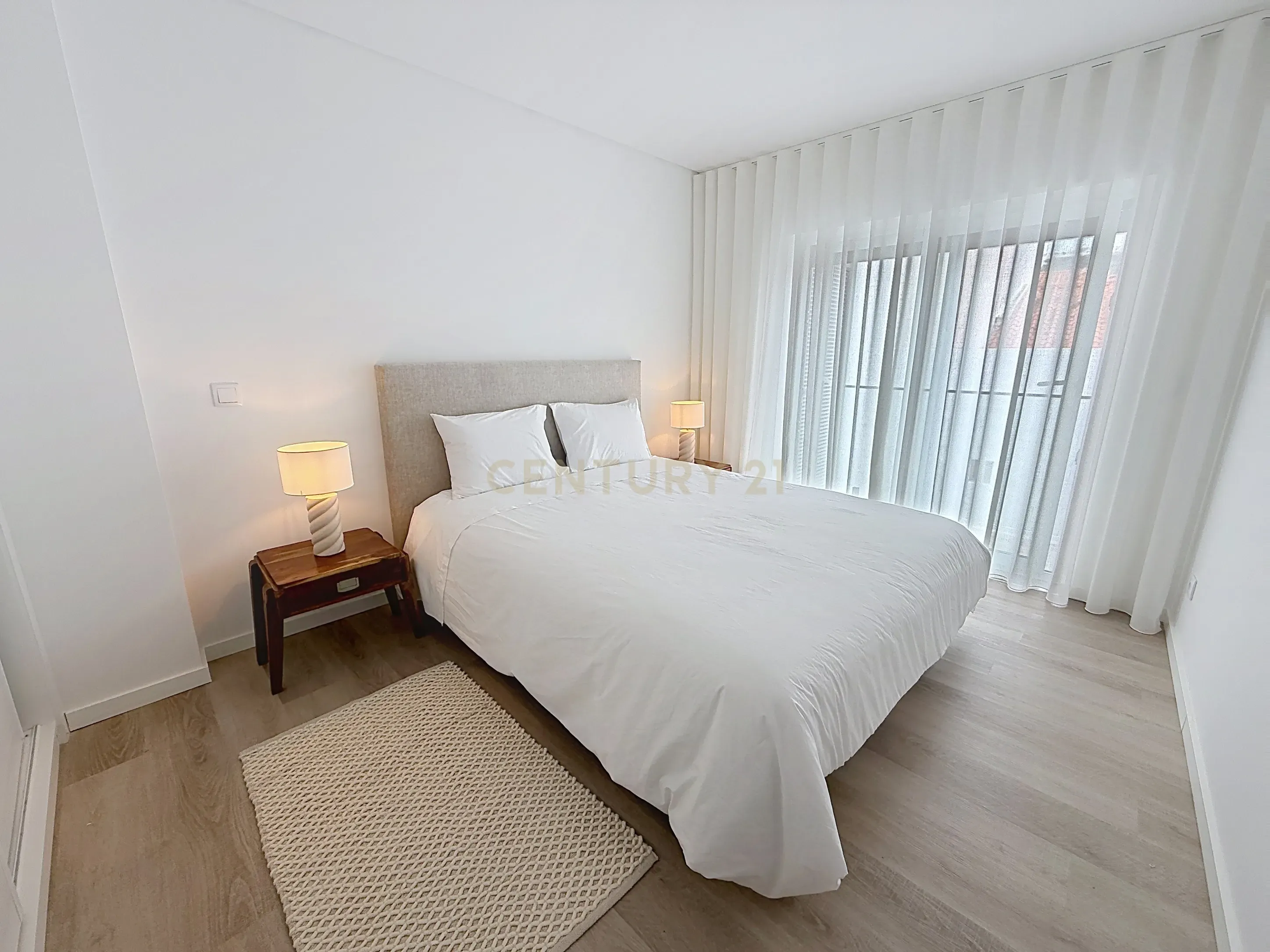 Fotografia 6 de Apartamento T2 Novo - Arrendamento no Centro da Nazaré