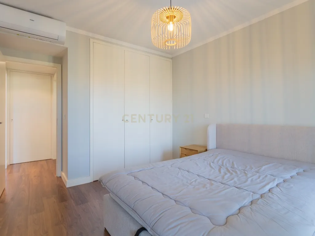 Apartamento como Novo, para arrendamento, na Caparica, Almada - Image 9