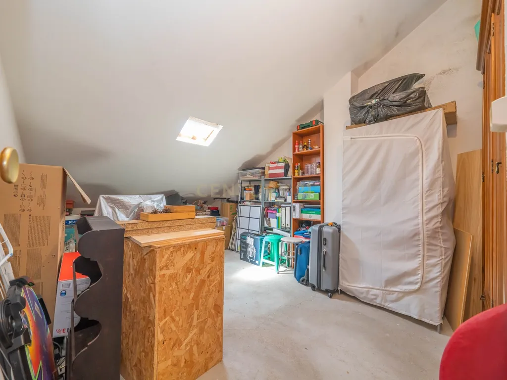 Apartamento T2, com Parqueamento e Arrecadação, em Caneças - Image 23