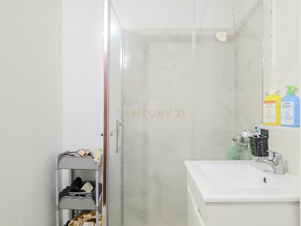 Apartamento T2, de 2 frentes, localizado em Rio Tinto, com Sótão e Garagem Box - Image 28