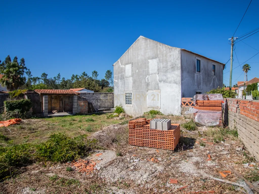 Moradia para renovar com 605 m2 de terreno em Santana, Figueira da Foz. - Image 14