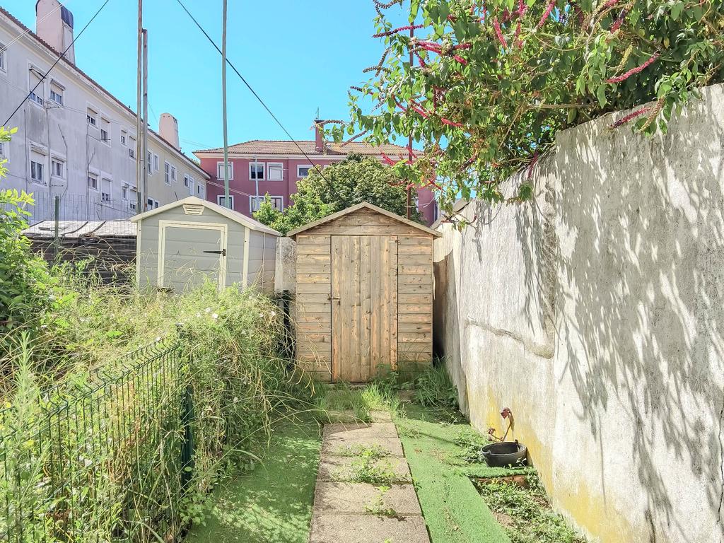APARTAMENTO T2 COM  LOGRADOURO – CENTRO DE MATOSINHOS  - Image 16