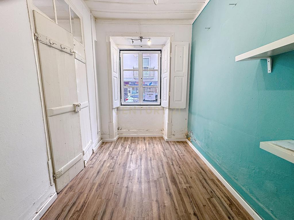 Loja Comercial em Zona Central de Alcobaça – 50 m² - Image 2