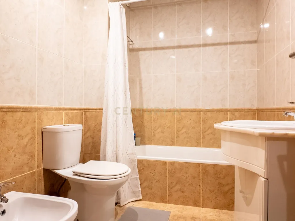Apartamento T2+1 com terraço, Matosinhos - Image 14
