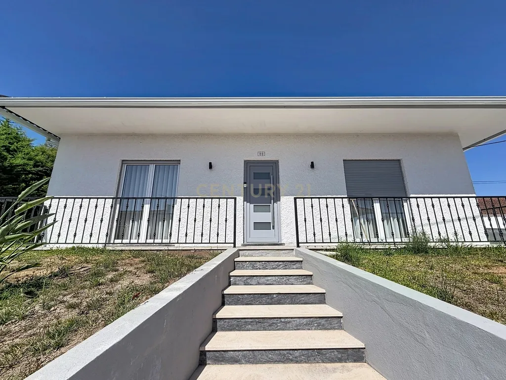 Moradia isolada com amplo terreno de 1.350 m², junto a Alcobaça - Image 88