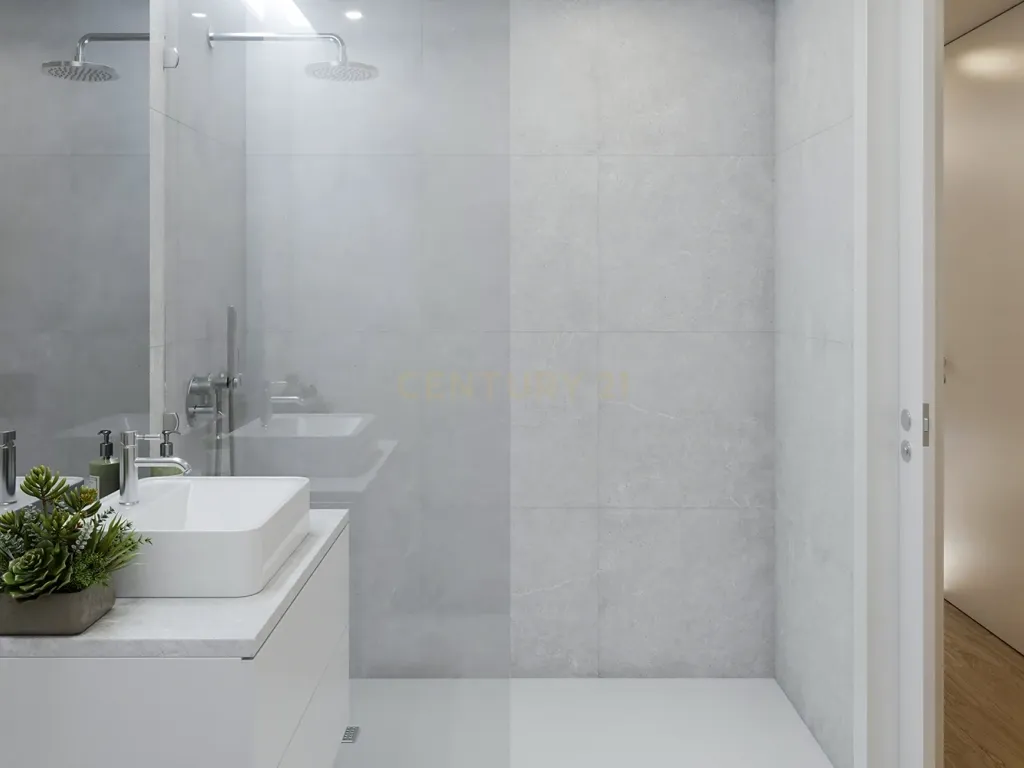 APARTAMENTO T0 NOVO | CELAS - Image 8