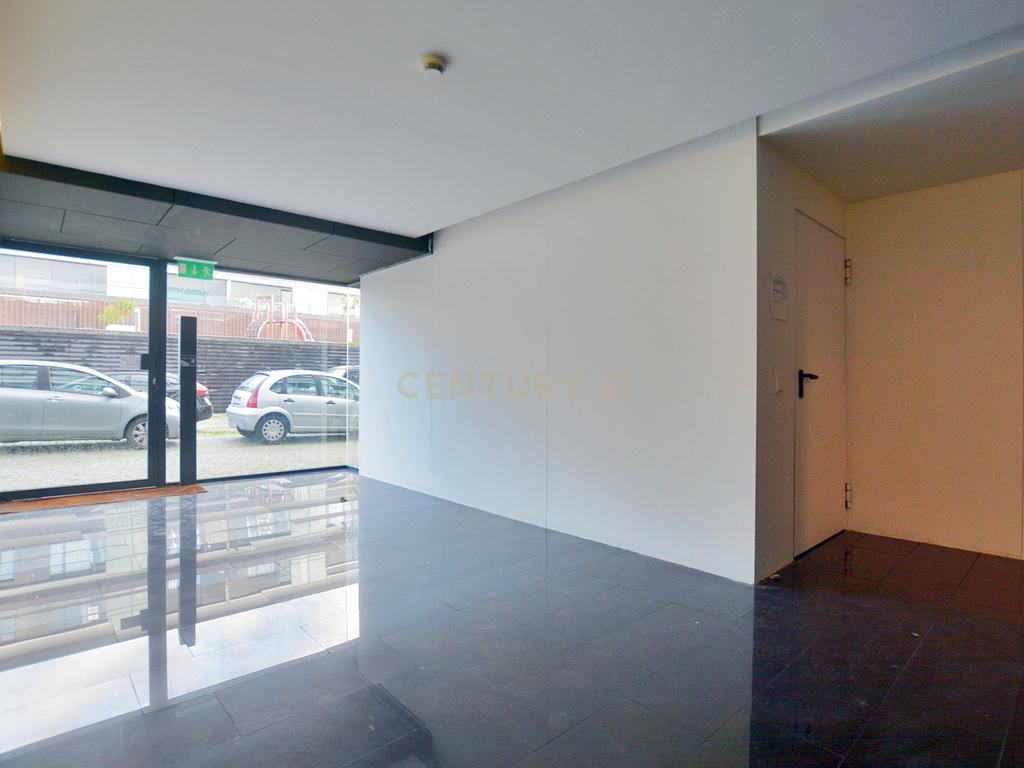 Apartamento T0 Parque das Nações - Image 19