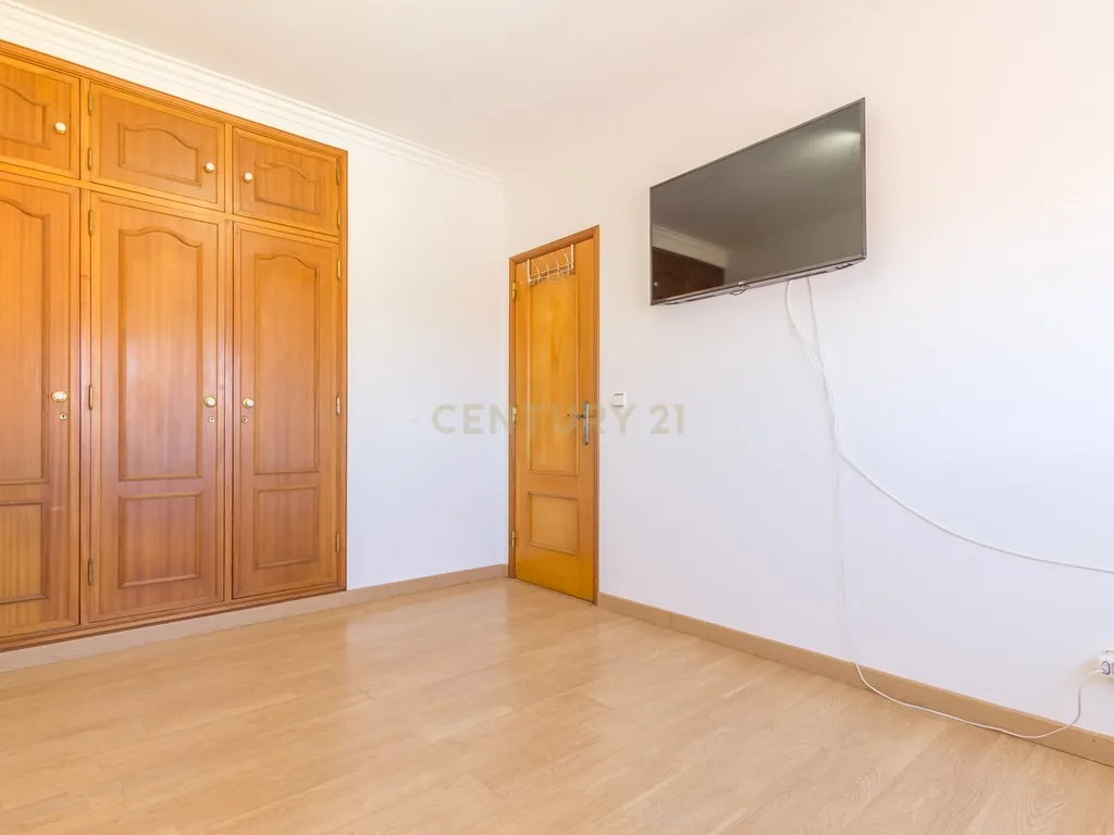 Apartamento T2 na Quinta do Conde - Image 7