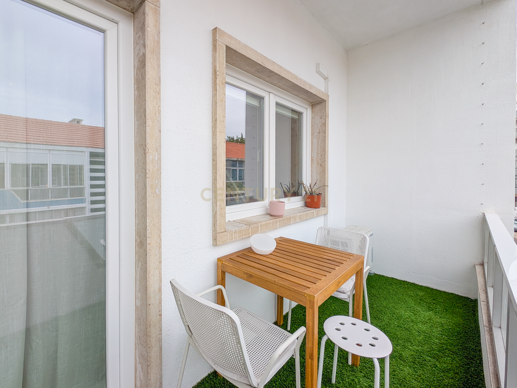 Apartamento de 3+1 assoalhadas totalmente renovado. - 2 Varandas - Image 11