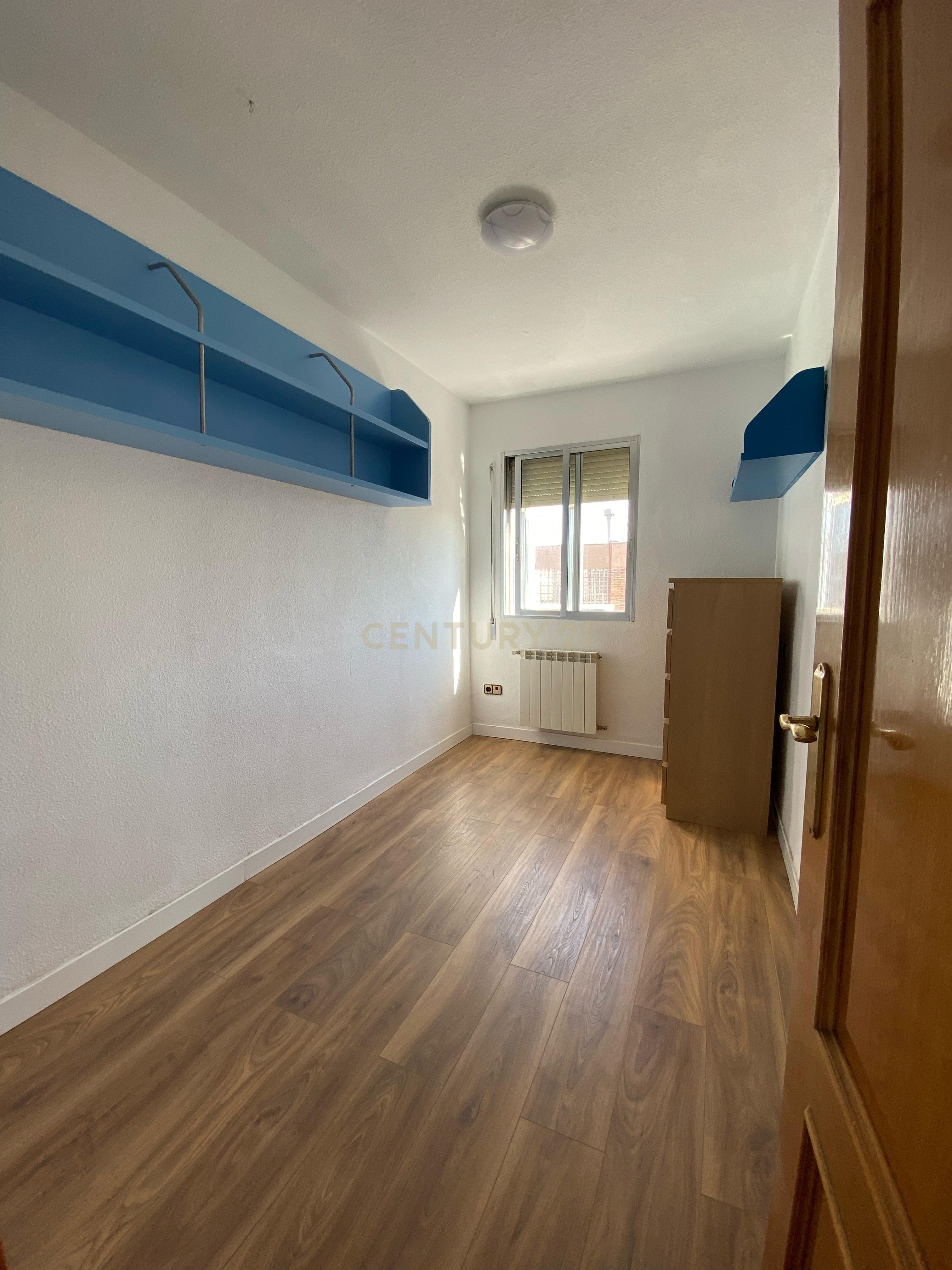 - Image 4