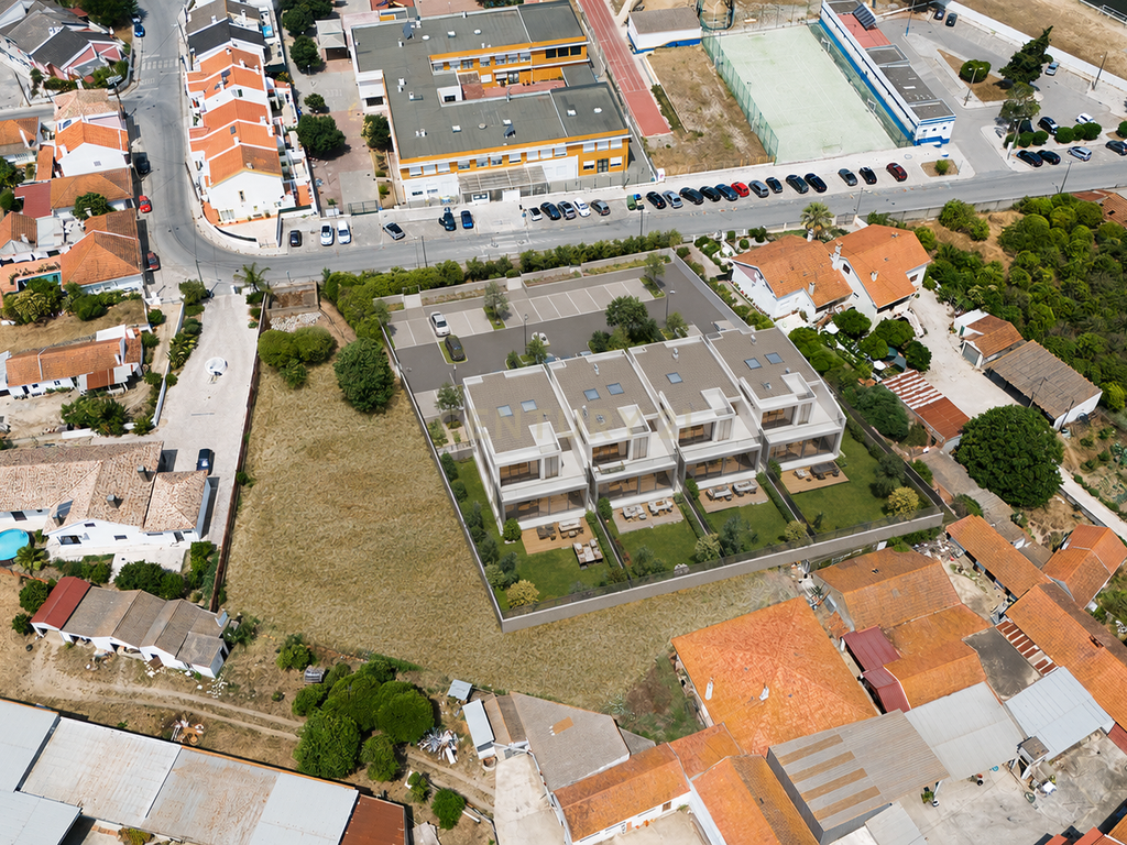Terreno para construção de 4 moradias no centro da Quinta do Anjo - Image 7